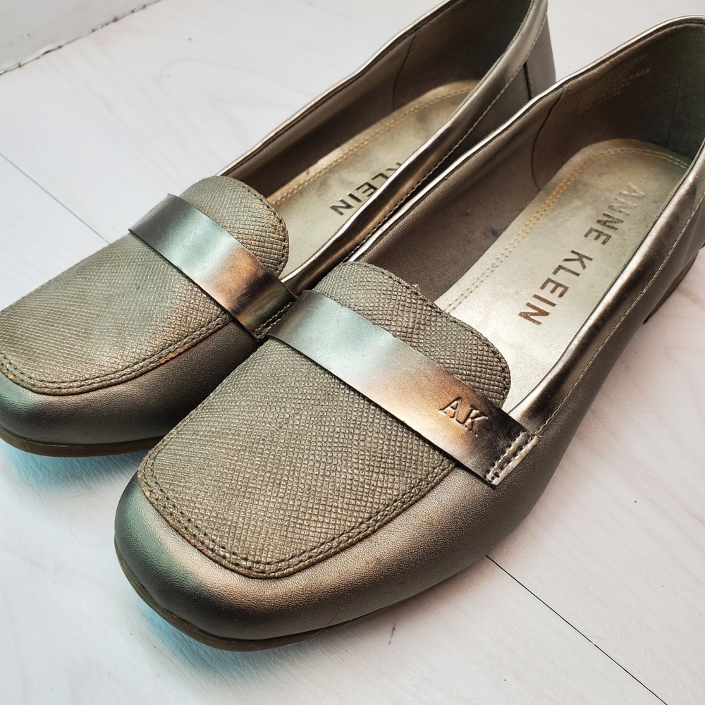 Anne Klein AK Flex Women's Size 9M Metallic Gold Loafers Dress Shoes - Picture 1 of 16